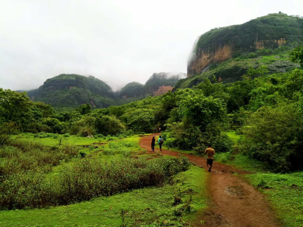 7 Essential Things to Carry While Trekking in Monsoon