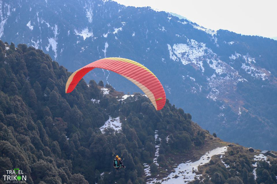 9 Best Places to Experience Paragliding in India